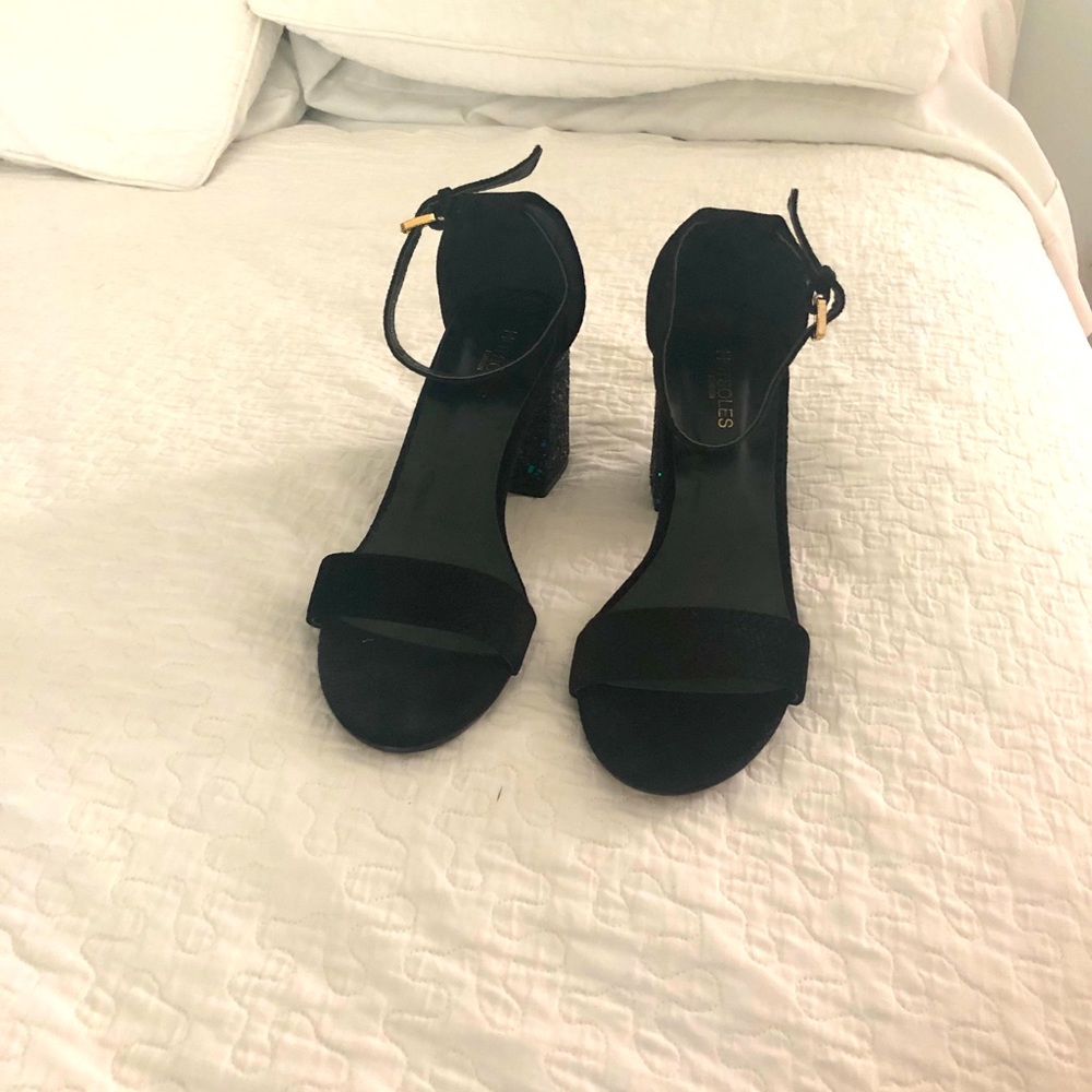 Suede and glitter block heels sandals